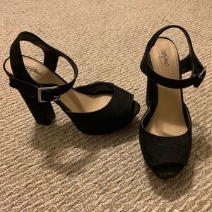 Peep toe black block heels